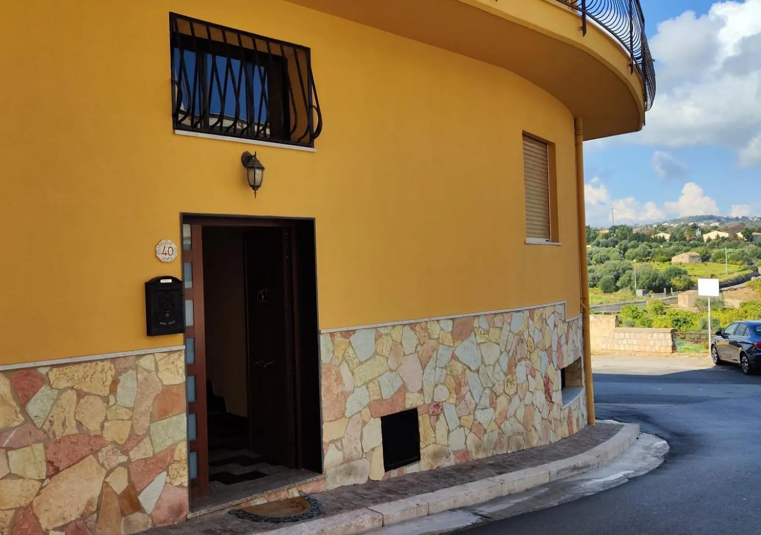 Casa Vacanza Panoramico Wifi Tv Centro Storico Casteldaccia Apartament